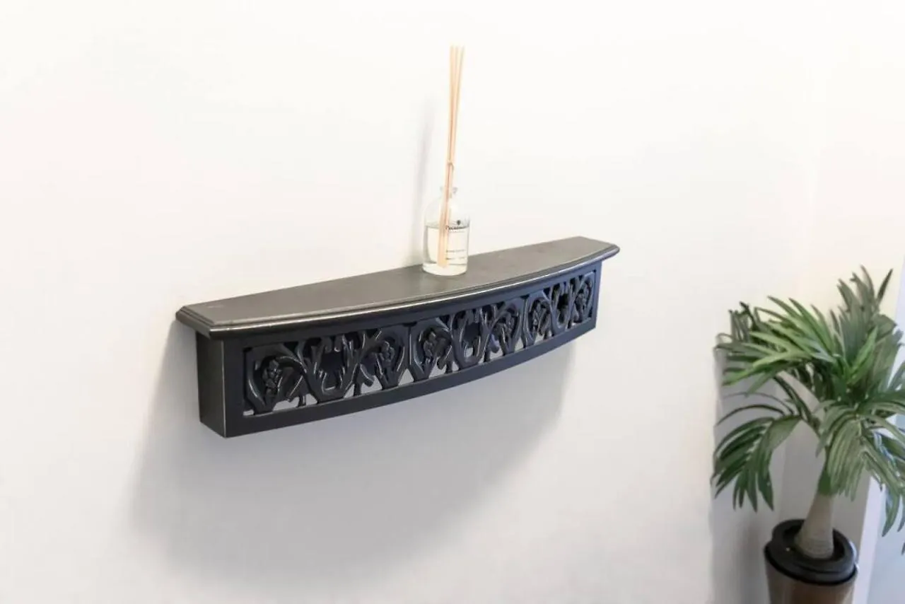 1 Bedroom Furnished Condo With Balcony Across Cn Tower Toronto 0*,  Canada